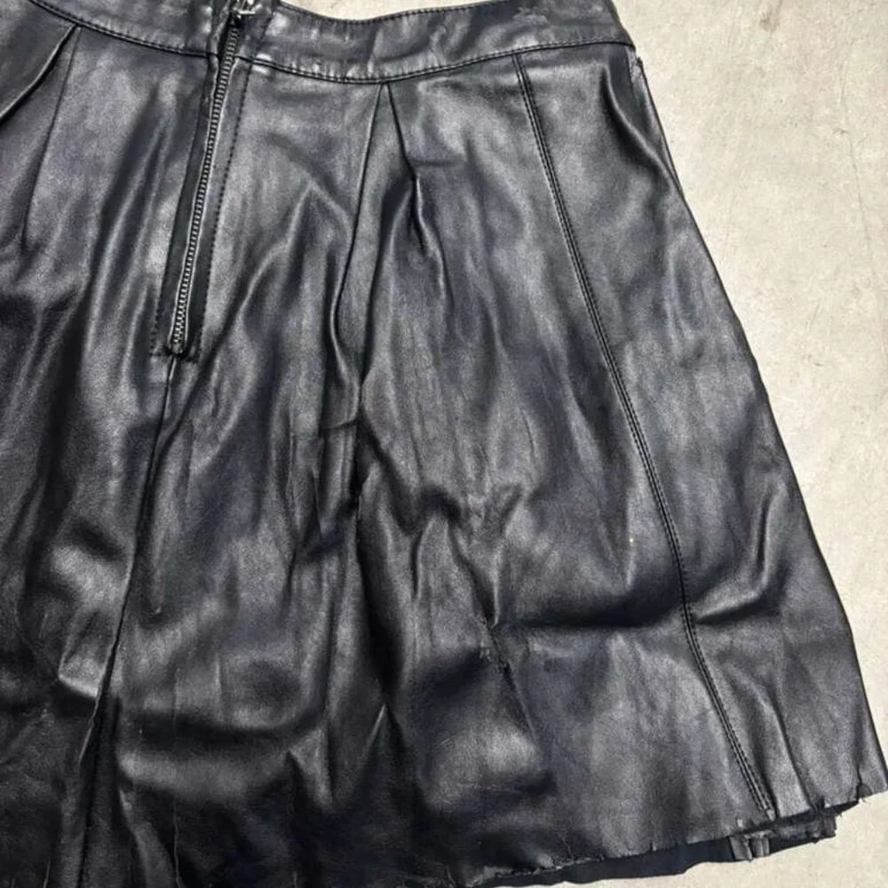 Forever 21 black M short skirt